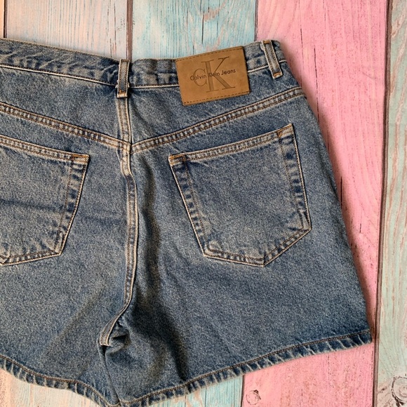 Vintage Calvin Klein jean shorts - Picture 8 of 9